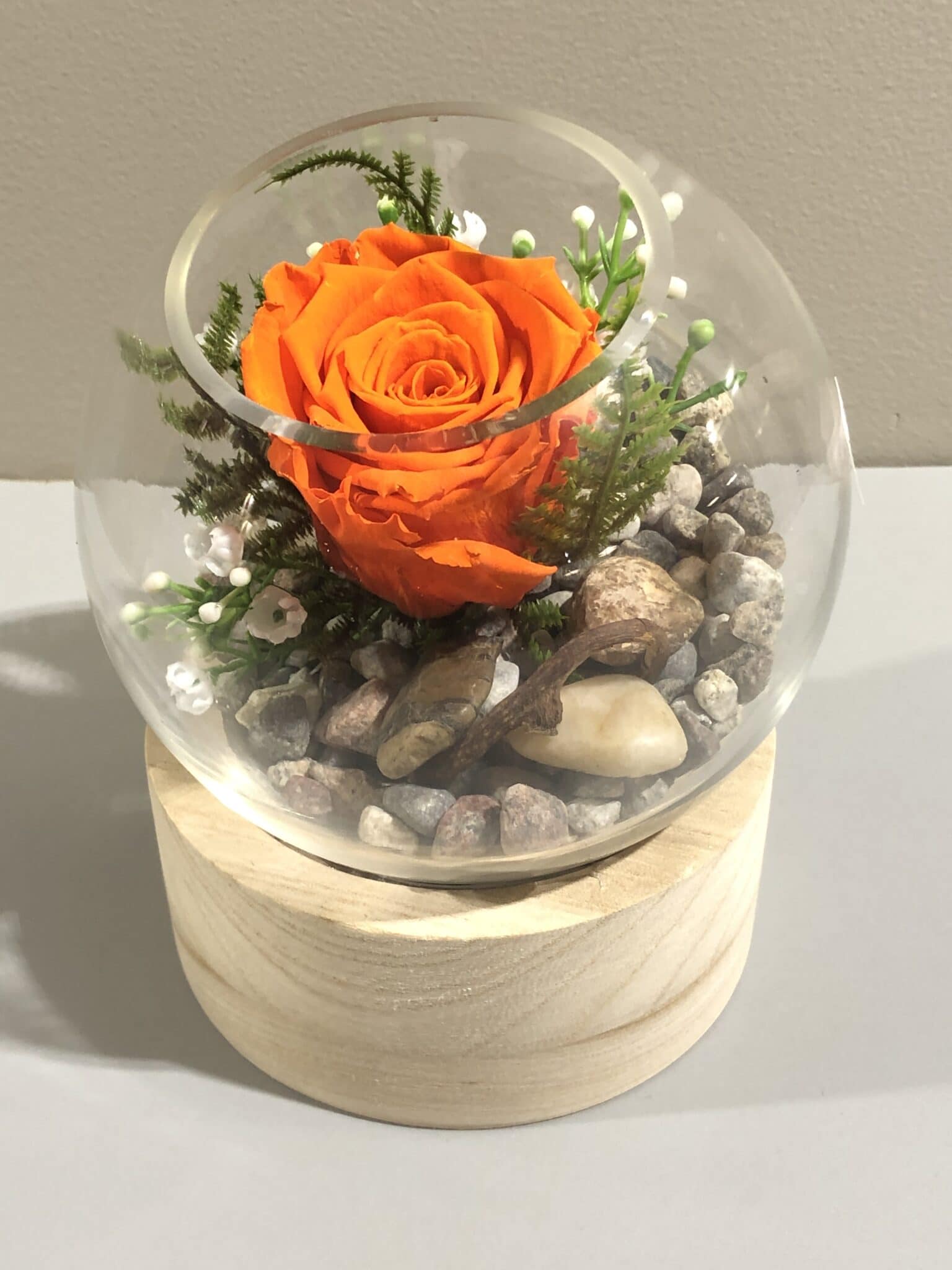 Rose éternelle en arrangement Boutique cadeau Unifleur de SainteJustine