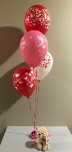 Peluche et bouquet de 4 ballons "JE T'AIME"